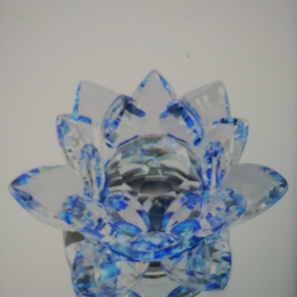 NIB SET OF 2 CRYSTAL LOTUS FLOWERS - Picture 3 of 4